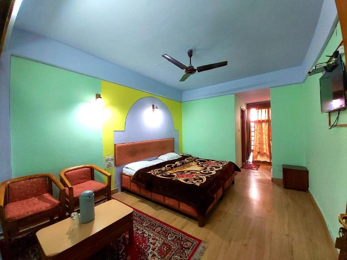 Hotel Radhe Continental Nainital Luaran gambar