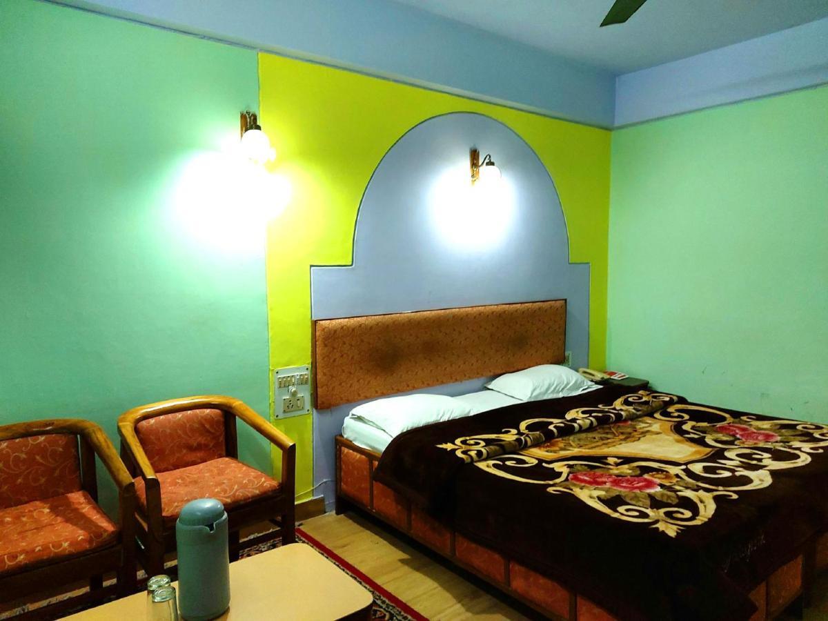 Hotel Radhe Continental Nainital Luaran gambar