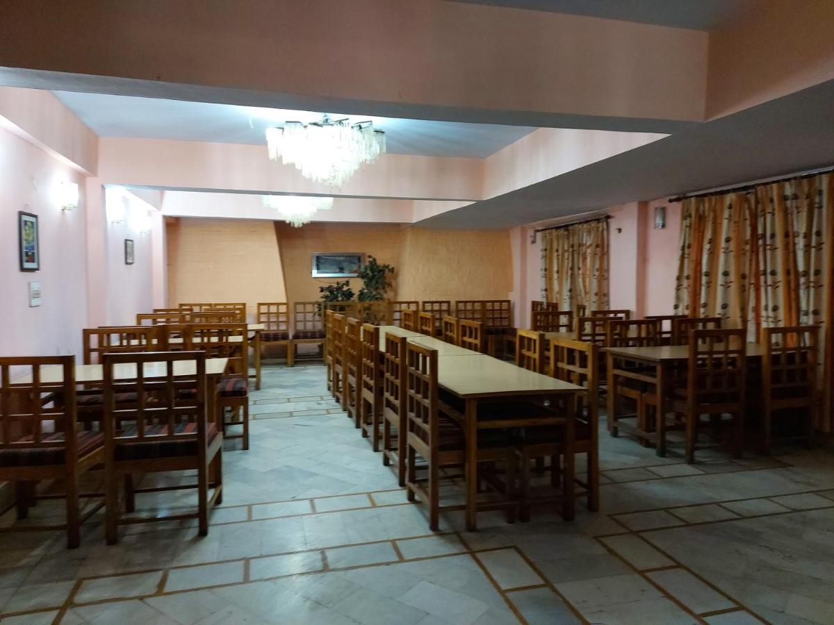 Hotel Radhe Continental Nainital Luaran gambar