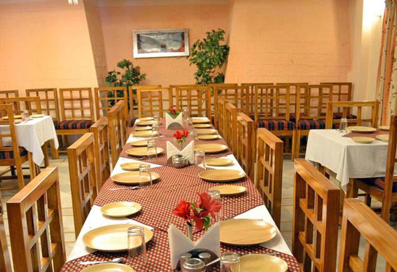 Hotel Radhe Continental Nainital Luaran gambar